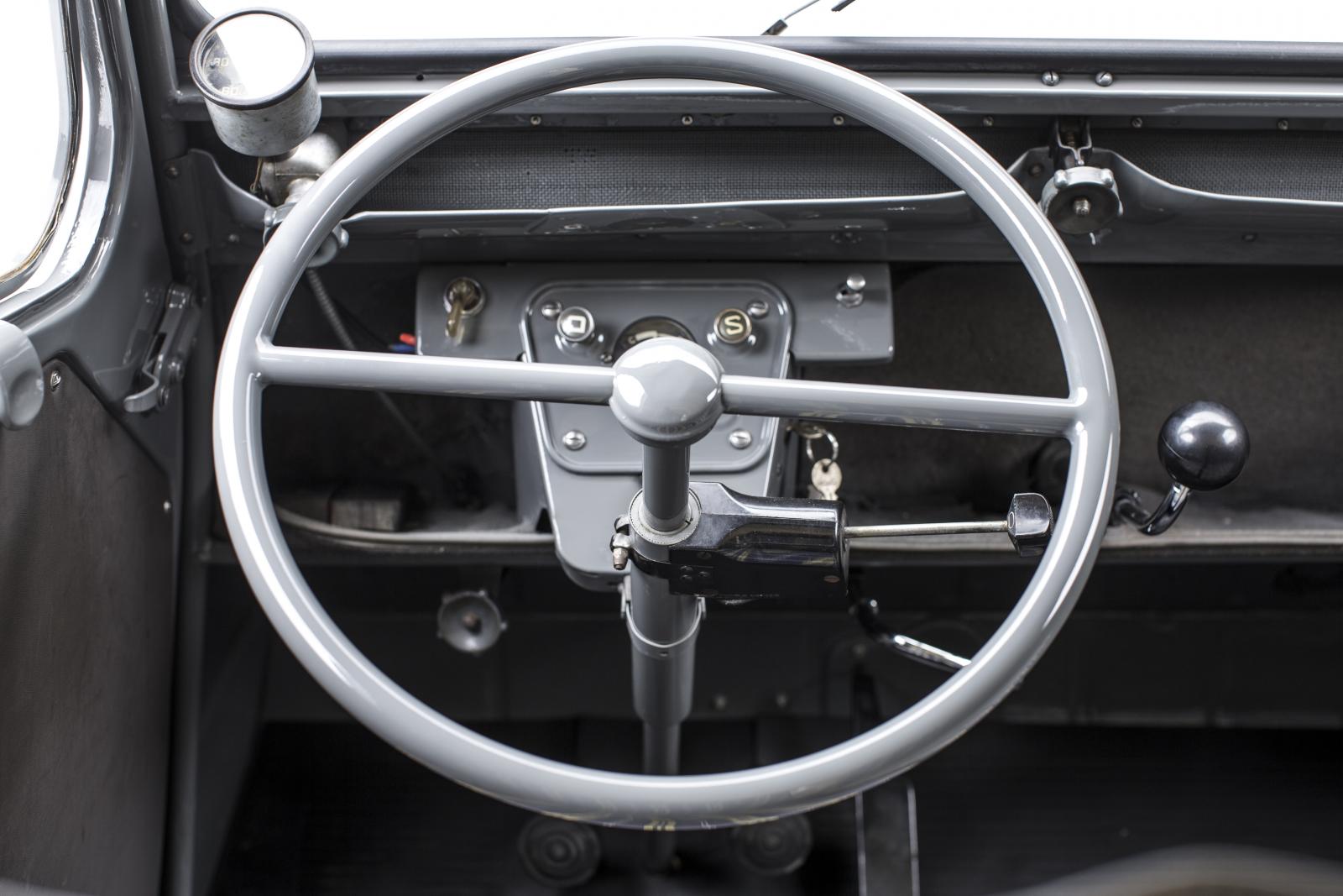 2 CV mini van steering wheel
