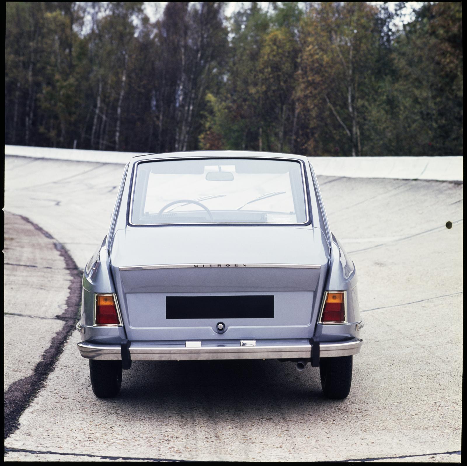 M35 1970 rear