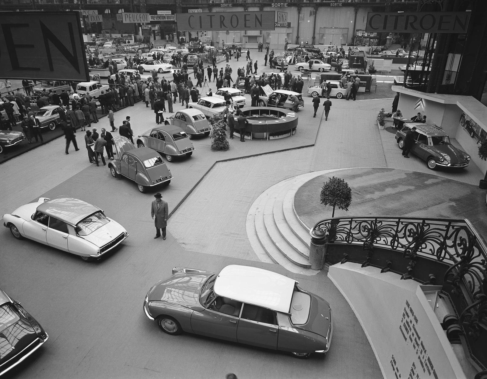 AMI 6 exhibition 1961 Citroën Stand 